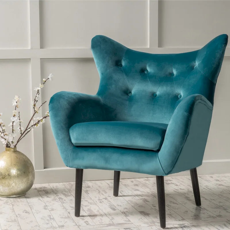 Fauteuil à oreilles de style milieu de siècle – Velours capitonné, pieds en chêne, 34 larg. x 30 prof. x 40 haut. po.