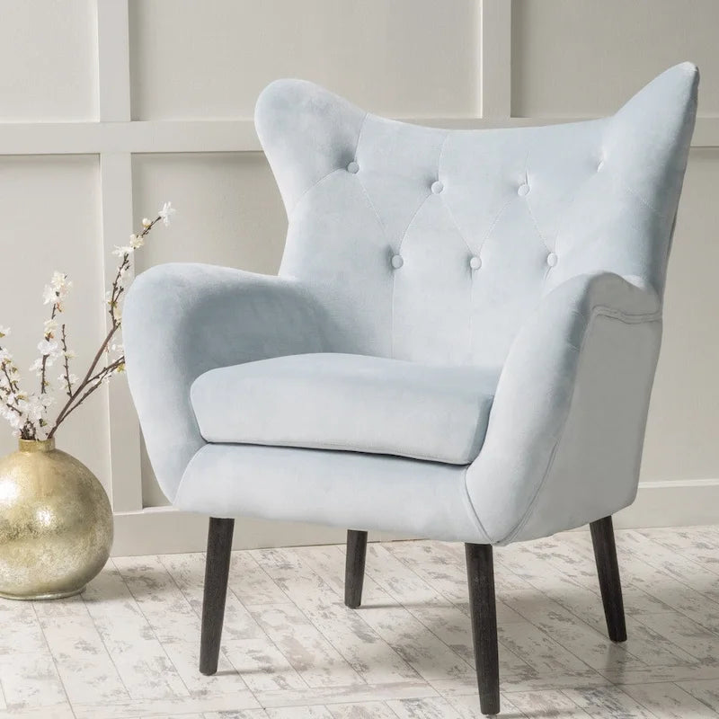 Fauteuil à oreilles de style milieu de siècle – Velours capitonné, pieds en chêne, 34 larg. x 30 prof. x 40 haut. po.