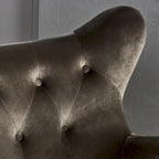 Fauteuil à oreilles de style milieu de siècle – Velours capitonné, pieds en chêne, 34 larg. x 30 prof. x 40 haut. po.