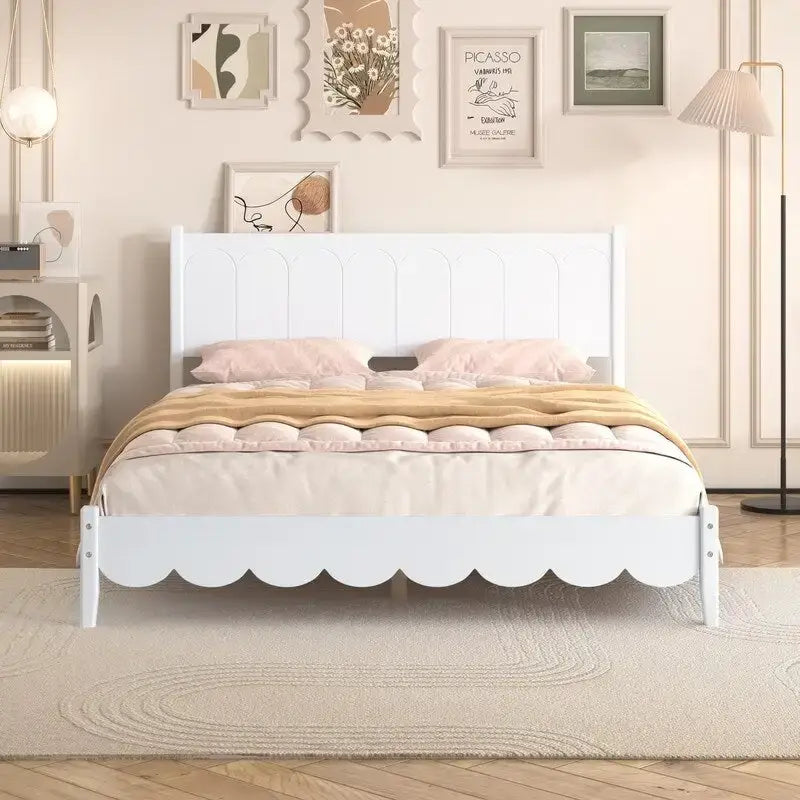 Lit plateforme en bois Queen Size avec tête de lit rectangulaire